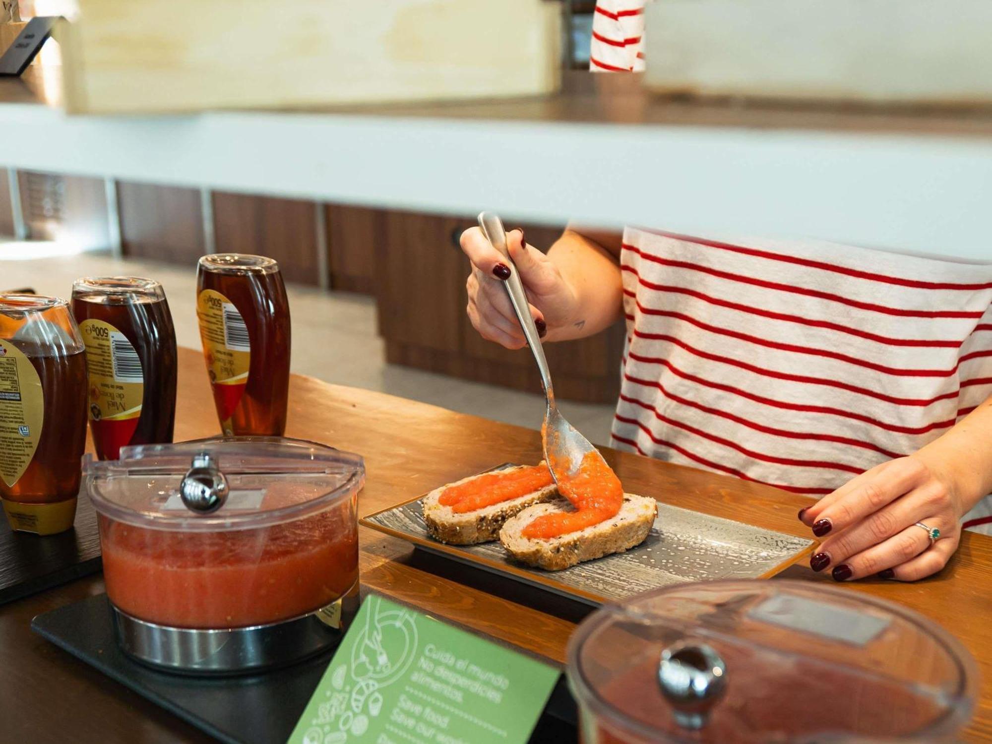 Ibis Styles Sevilla City Santa Justa Luaran gambar